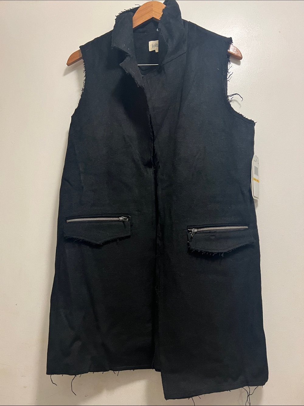 Jolt Black Raw-Edge Sleeveless Long Vest with Zipper Pockets